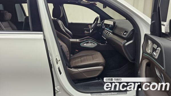 Mercedes-Benz GLS 2023, фото 16