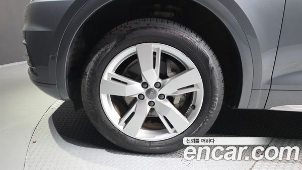 Audi Q5 2020, фото 5