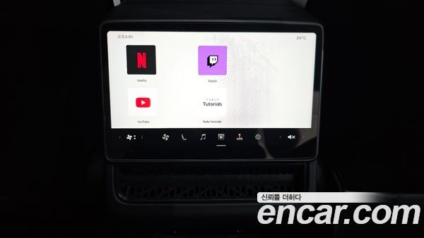 Tesla Model Y 2025, фото 30