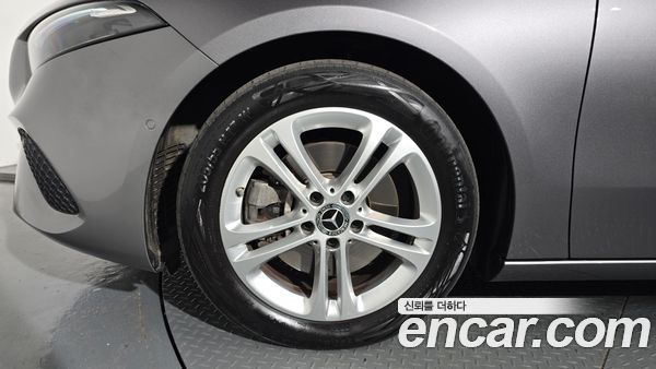 Mercedes-Benz A-Class 2025, фото 5