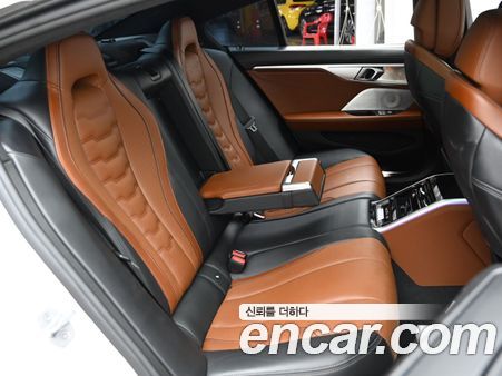 BMW 8 Series 2024, фото 12