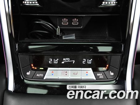 BMW 8 Series 2024, фото 16