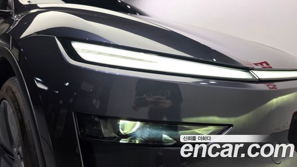 Tesla Model Y 2026, фото 8