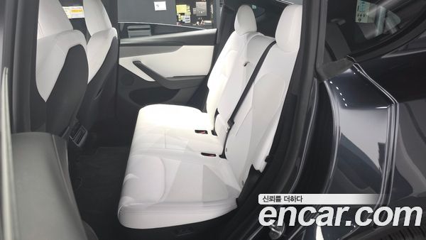 Tesla Model Y 2026, фото 16