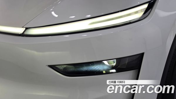 Tesla Model Y 2025, фото 8