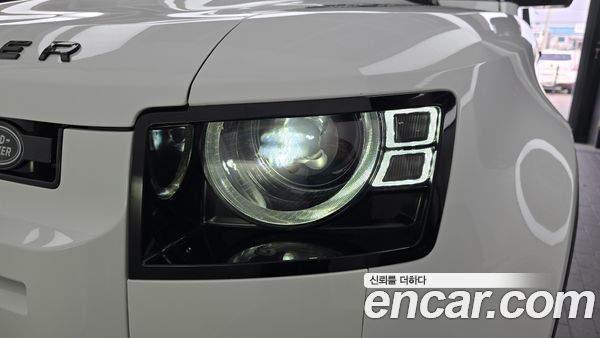 Land Rover Defender 2023, фото 8