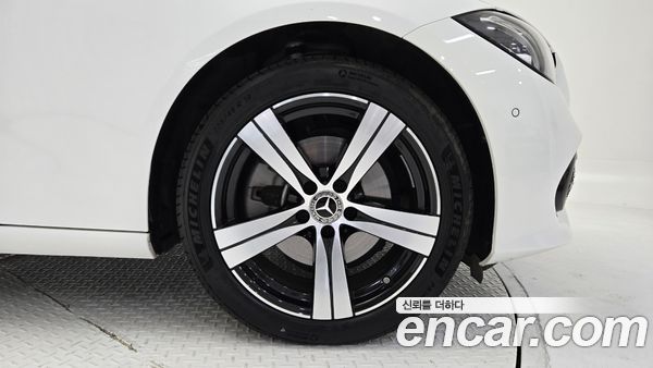 Mercedes-Benz C-Class 2026, фото 5
