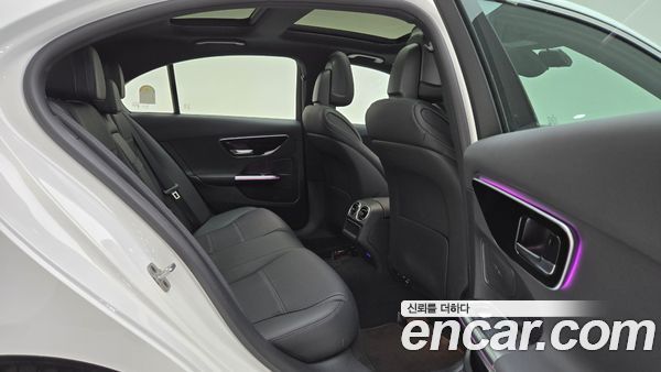 Mercedes-Benz C-Class 2026, фото 10