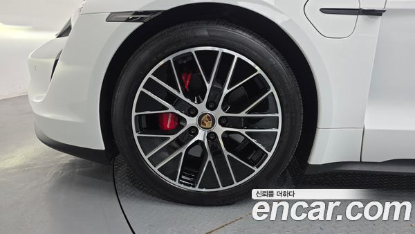 Porsche Taycan 2022, фото 5