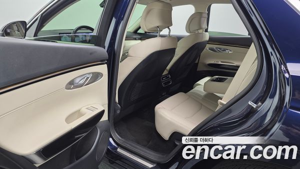 Genesis GV70 2026, фото 16