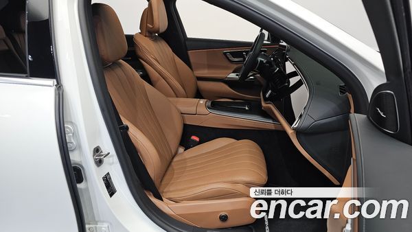 Mercedes-Benz E-Class 2025, фото 16