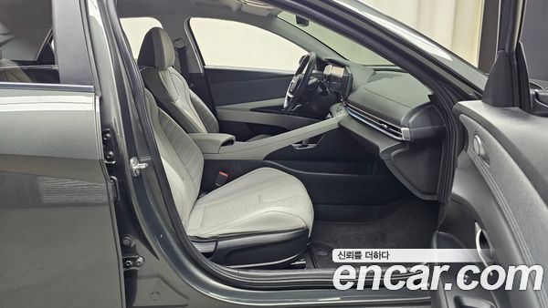 Hyundai Elantra 2021, фото 16