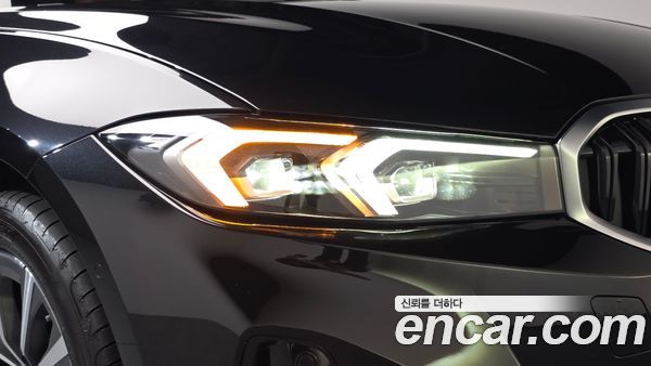 BMW 3 Series 2024, фото 7