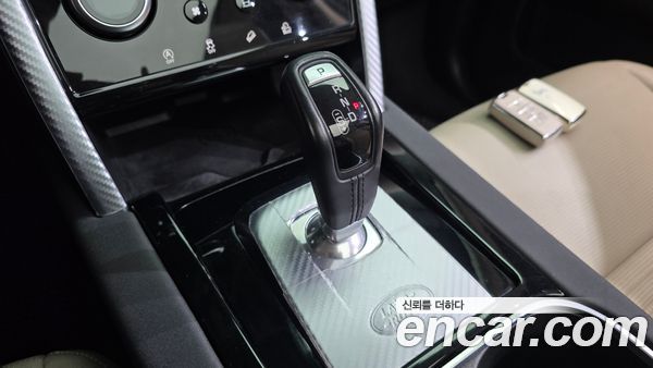 Land Rover Discovery Sport 2021, фото 12