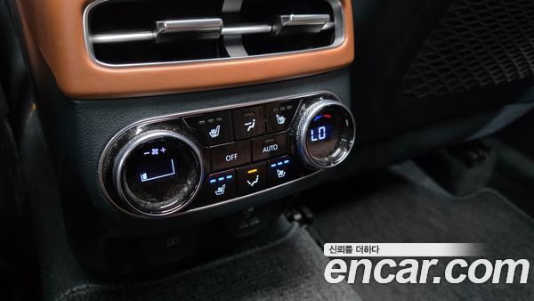 Genesis GV70 2024, фото 30