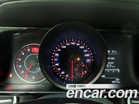 Hyundai Elantra 2023, фото 6