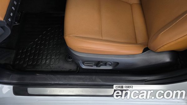 Toyota Camry 2025, фото 31