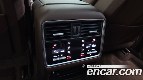 Porsche Cayenne 2021, фото 24