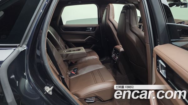 Porsche Cayenne 2021, фото 16
