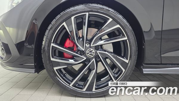 Volkswagen Golf 2024, фото 5