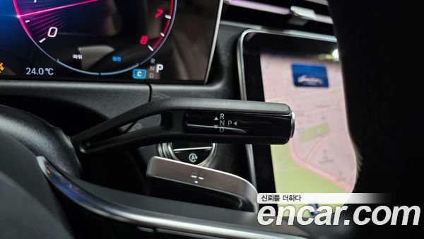 Mercedes-Benz E-Class 2025, фото 12