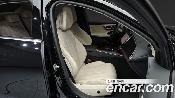 Mercedes-Benz E-Class 2025, фото 16