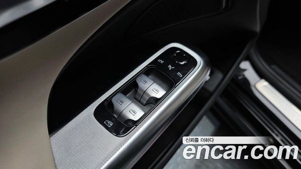 Mercedes-Benz E-Class 2025, фото 30