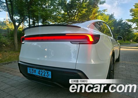 Tesla Model Y 2025, фото 6