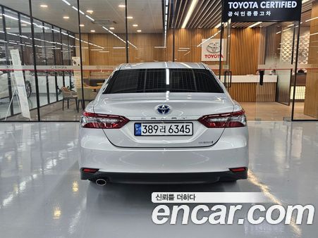 Toyota Camry 2023, фото 4