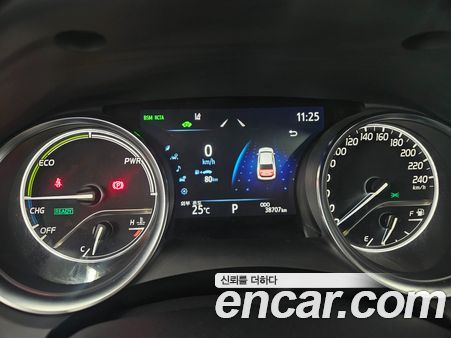 Toyota Camry 2023, фото 5