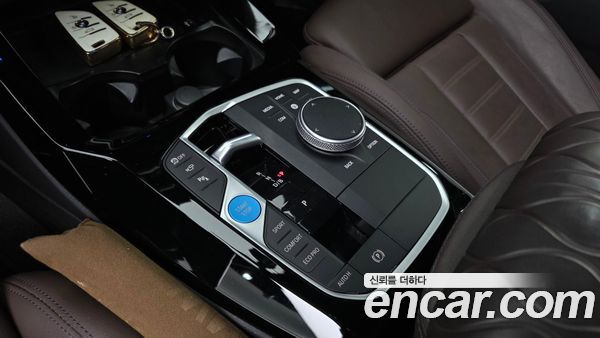 BMW iX3 2024, фото 12