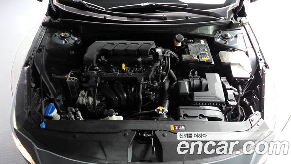 Hyundai Elantra 2022, фото 6