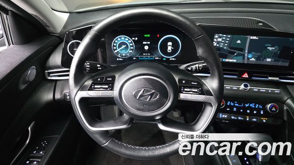 Hyundai Elantra 2022, фото 20