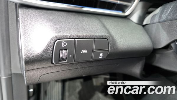 Hyundai Elantra 2022, фото 24