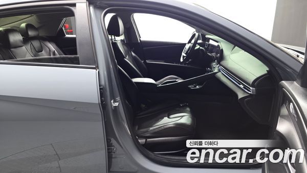 Hyundai Elantra 2022, фото 16