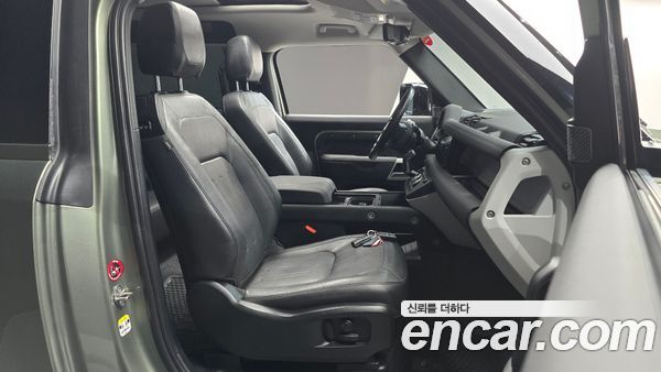 Land Rover Defender 2022, фото 16