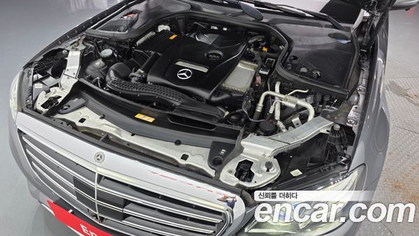 Mercedes-Benz E-Class 2020, фото 6