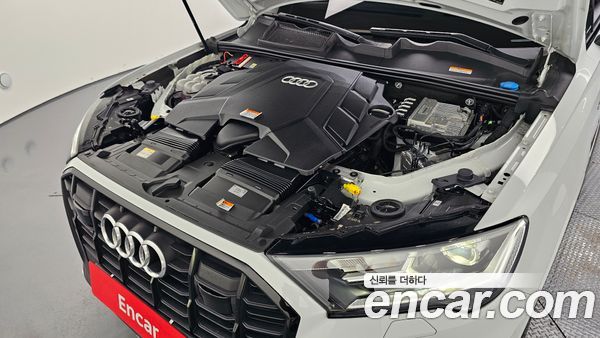 Audi Q7 2022, фото 6