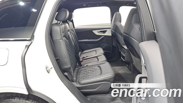 Audi Q7 2022, фото 12