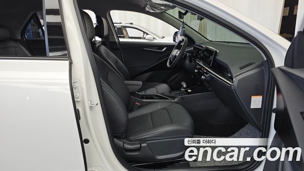 Kia Niro 2027, фото 17