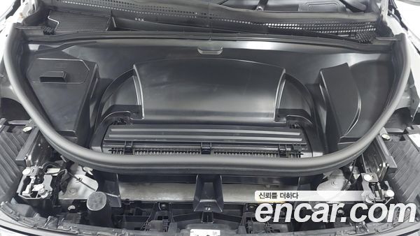 Mercedes-Benz EQE 2023, фото 6