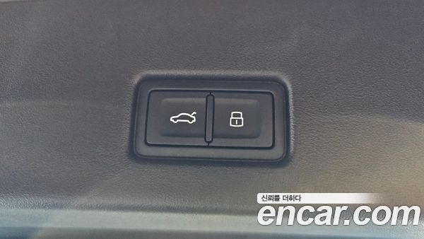 Audi Q4 e-tron 2023, фото 20
