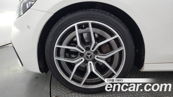 Mercedes-Benz E-Class 2021, фото 5