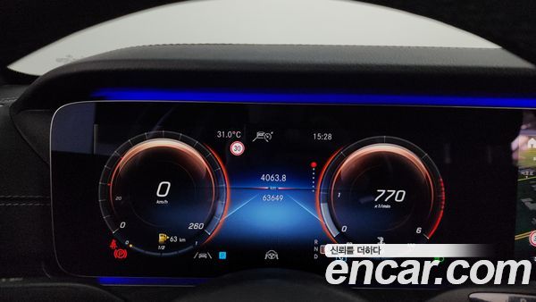 Mercedes-Benz E-Class 2021, фото 8