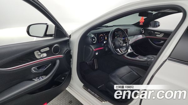 Mercedes-Benz E-Class 2021, фото 10