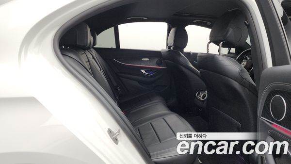 Mercedes-Benz E-Class 2021, фото 12