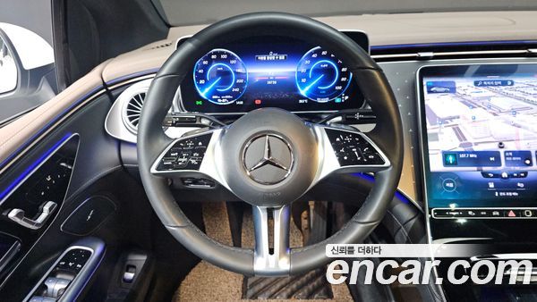 Mercedes-Benz EQE 2023, фото 13