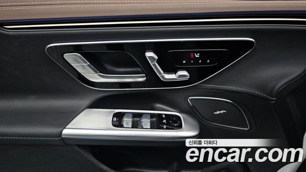 Mercedes-Benz EQE 2023, фото 18