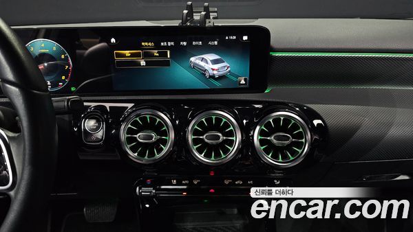 Mercedes-Benz A-Class 2021, фото 14