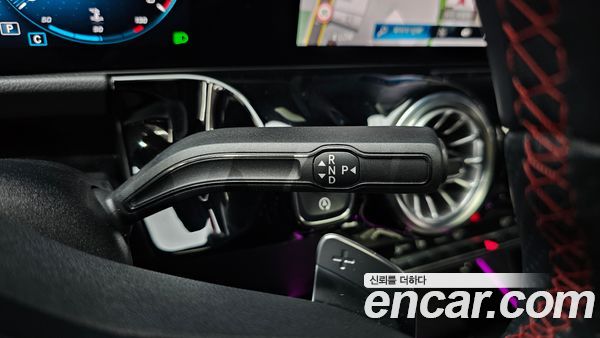 Mercedes-Benz GLA 2023, фото 9